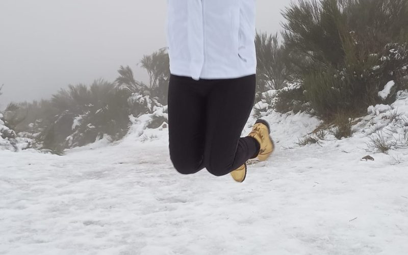 Desculpa não ser séria, estou ocupada sendo feliz